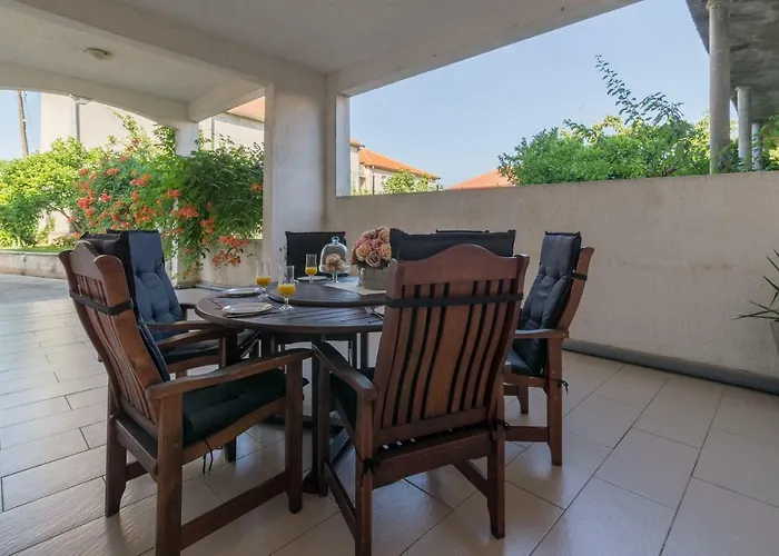 Kate's Family Place דירה